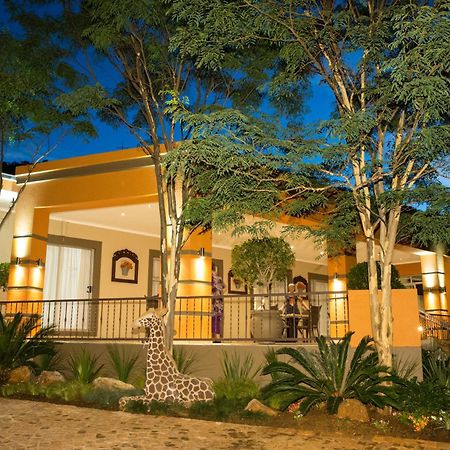 @Home Guest House Rustenburg Esterno foto