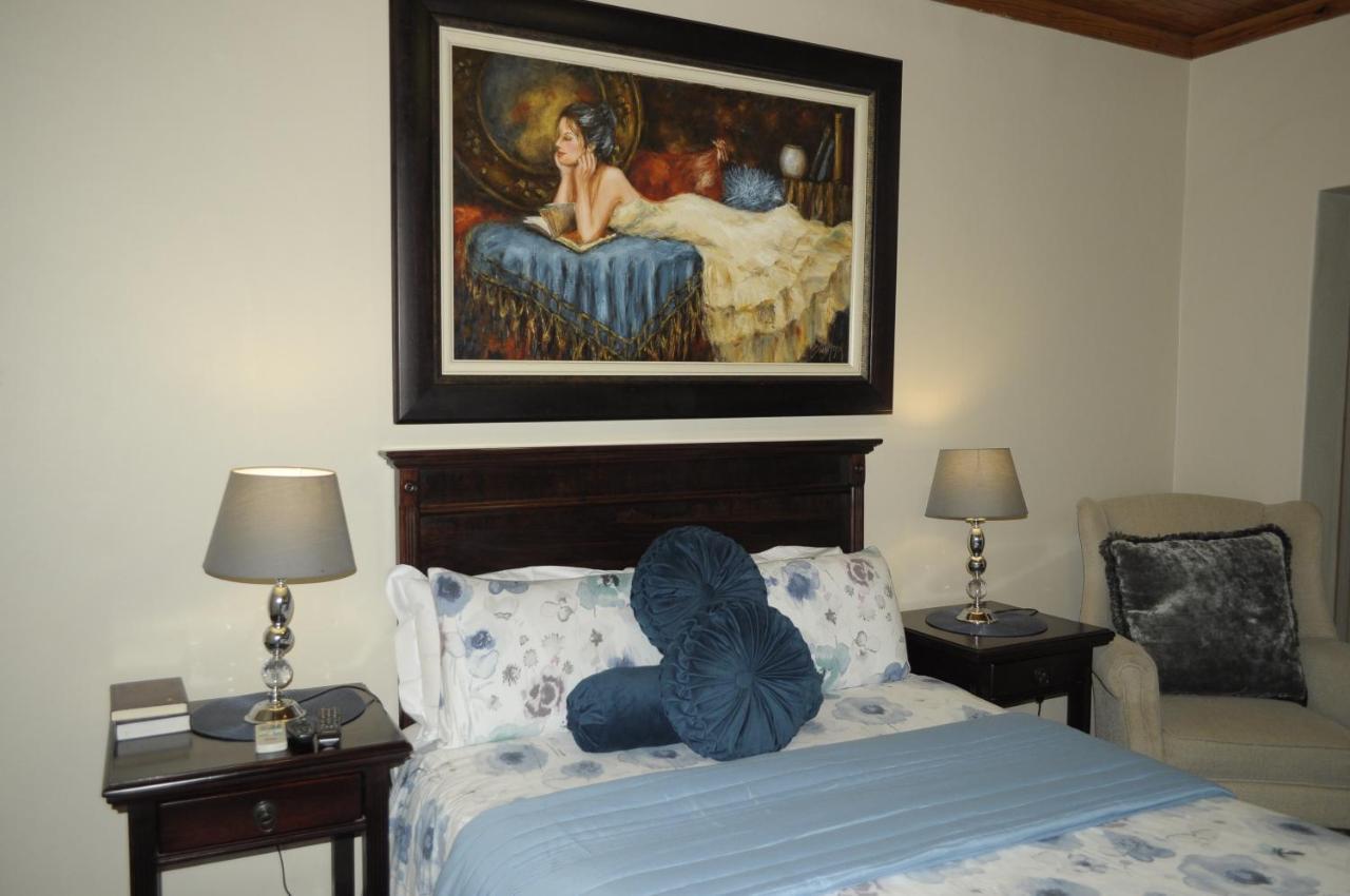 @Home Guest House Rustenburg Esterno foto