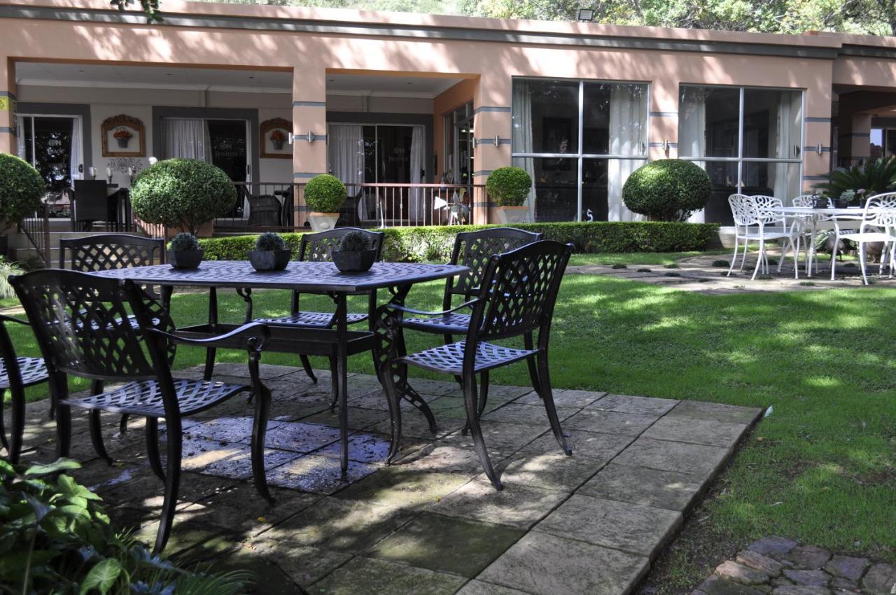 @Home Guest House Rustenburg Esterno foto