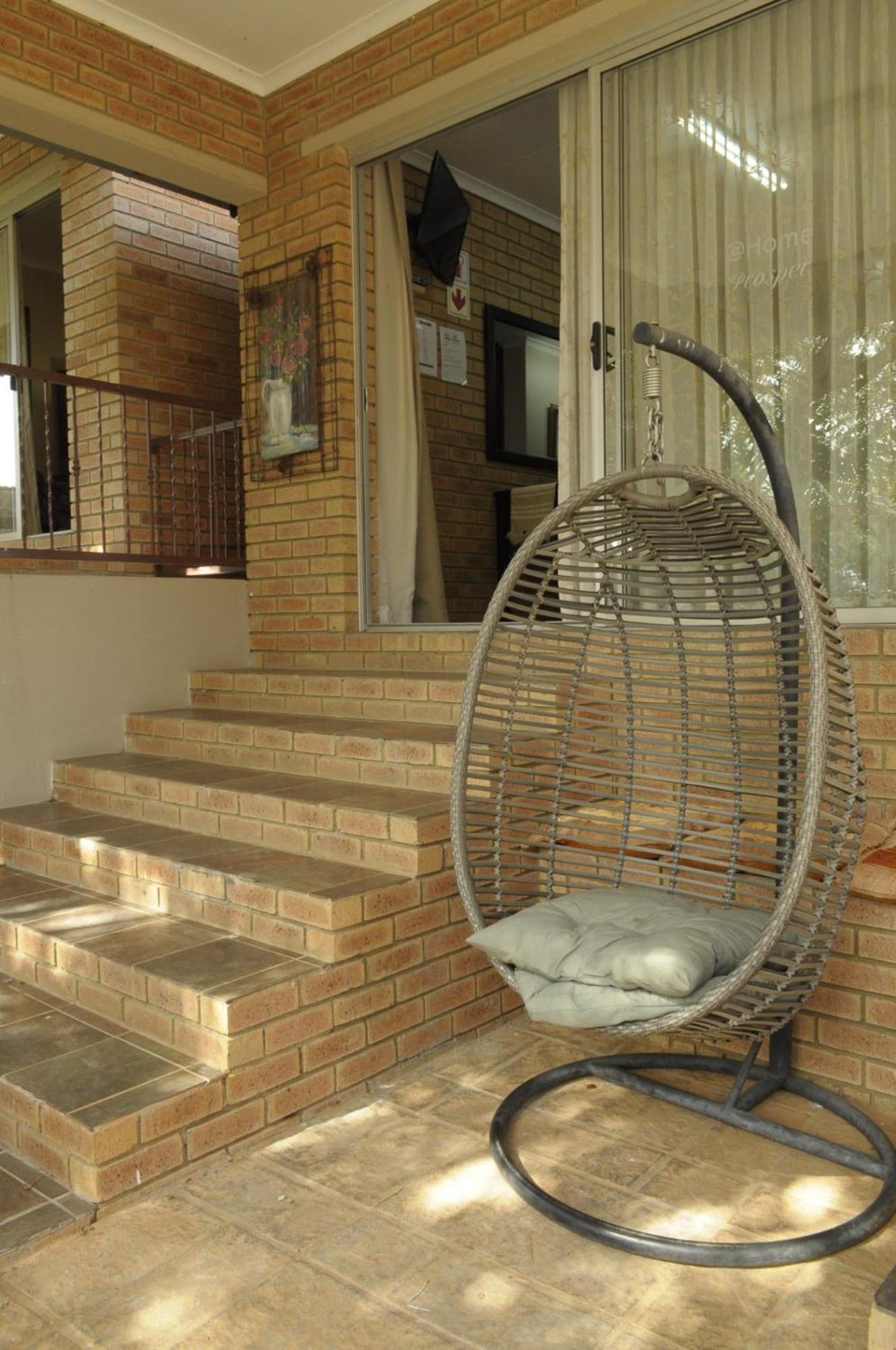 @Home Guest House Rustenburg Esterno foto