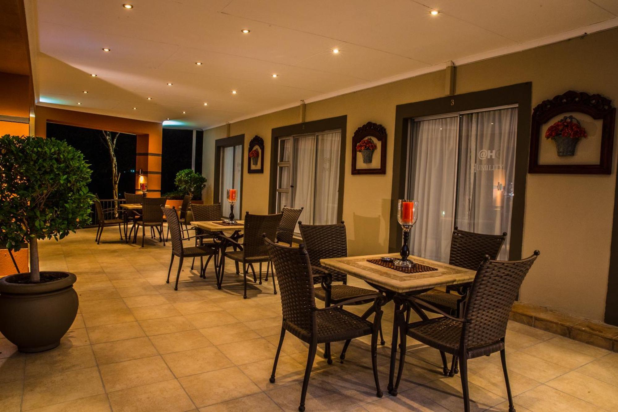 @Home Guest House Rustenburg Esterno foto
